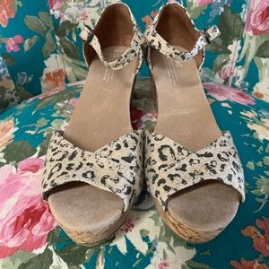 NEW TOMS Leopard Print Cork Wedges Size 10